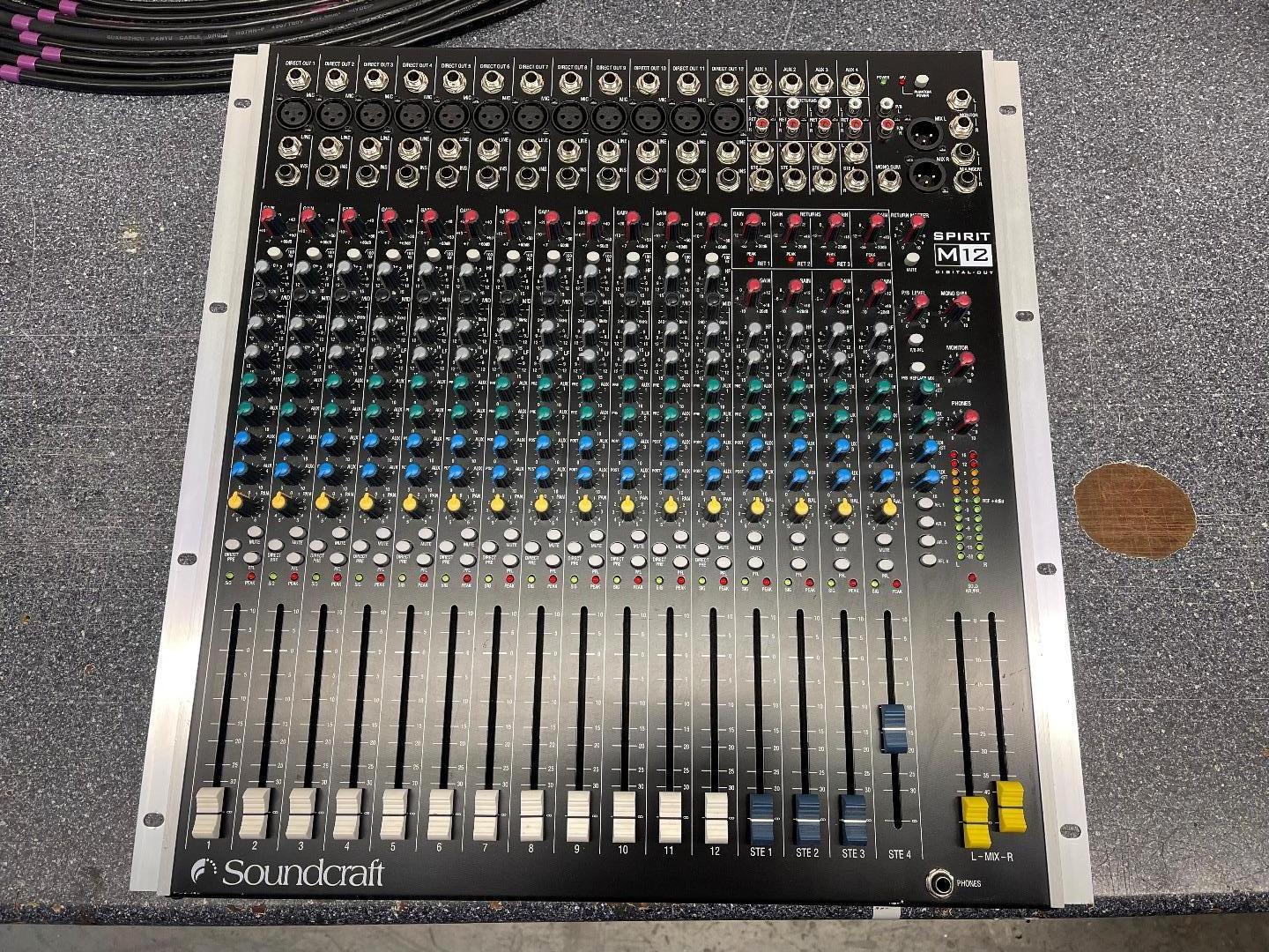 Soundcraft Spirit M12 12chミキサージャンク！ Soundcraft Spirit M12 12chミキサージャンク！